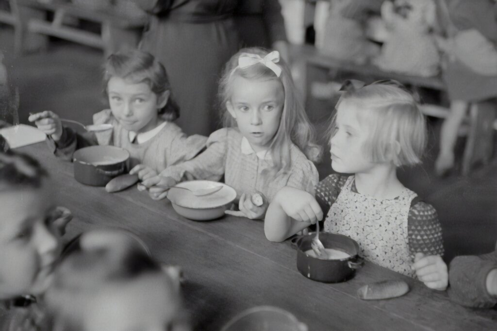 Детское питание - оккупация Киева 1941 год - дети в оккупированном Киеве